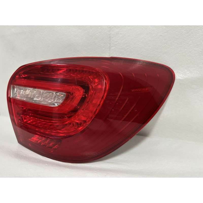 FAROLIM DIREITO MERCEDES CLASSE A W176 RFE-A1769060400