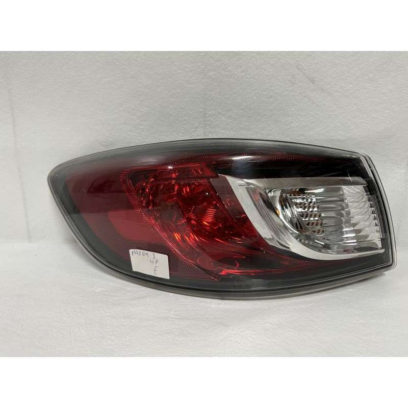 FAROLIM ESQUERDO MAZDA 3
