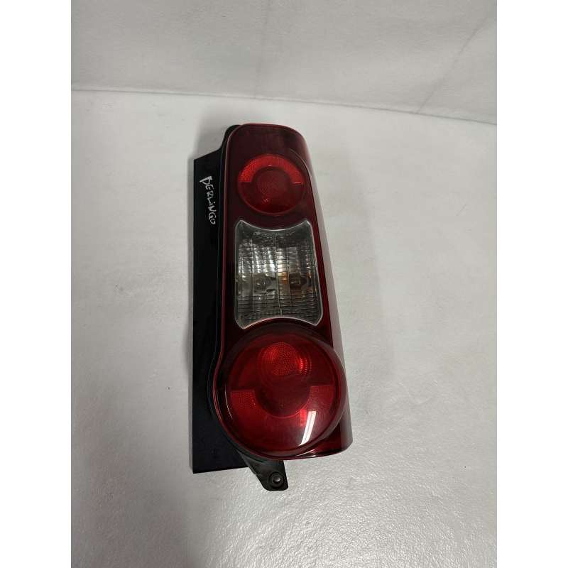 FAROLIM ESQUERDO RENAUT BERLINGO ANO 2016