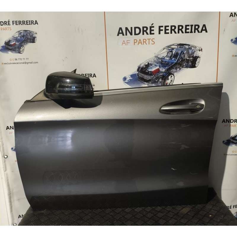 PORTA FRENTE ESQUERDA MERCEDES-BENZ CLA
